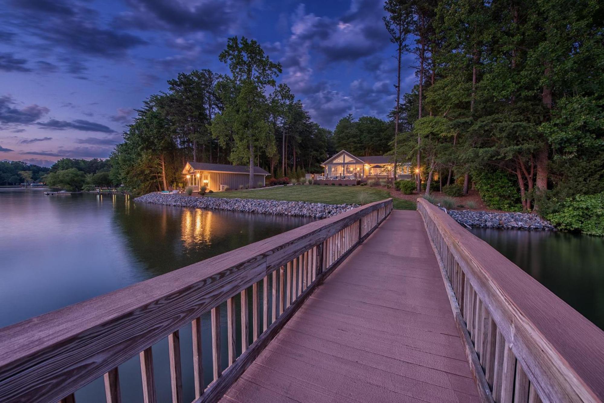 Lake Norman Hideaway 穆尔斯维尔 外观 照片